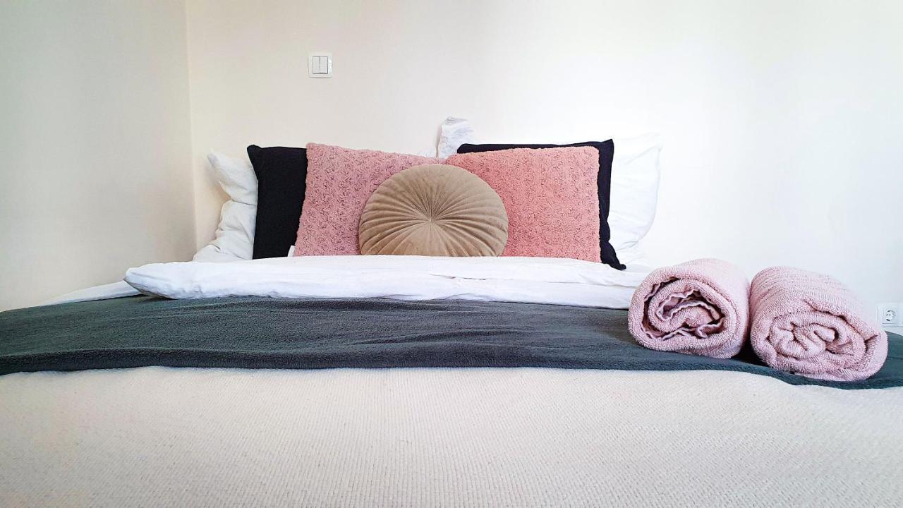 SMARAGD Apartman Gyor Bagian luar foto