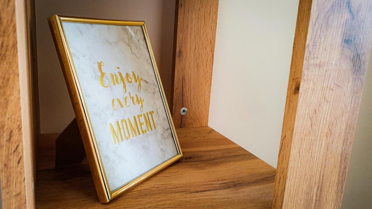 SMARAGD Apartman Gyor Bagian luar foto